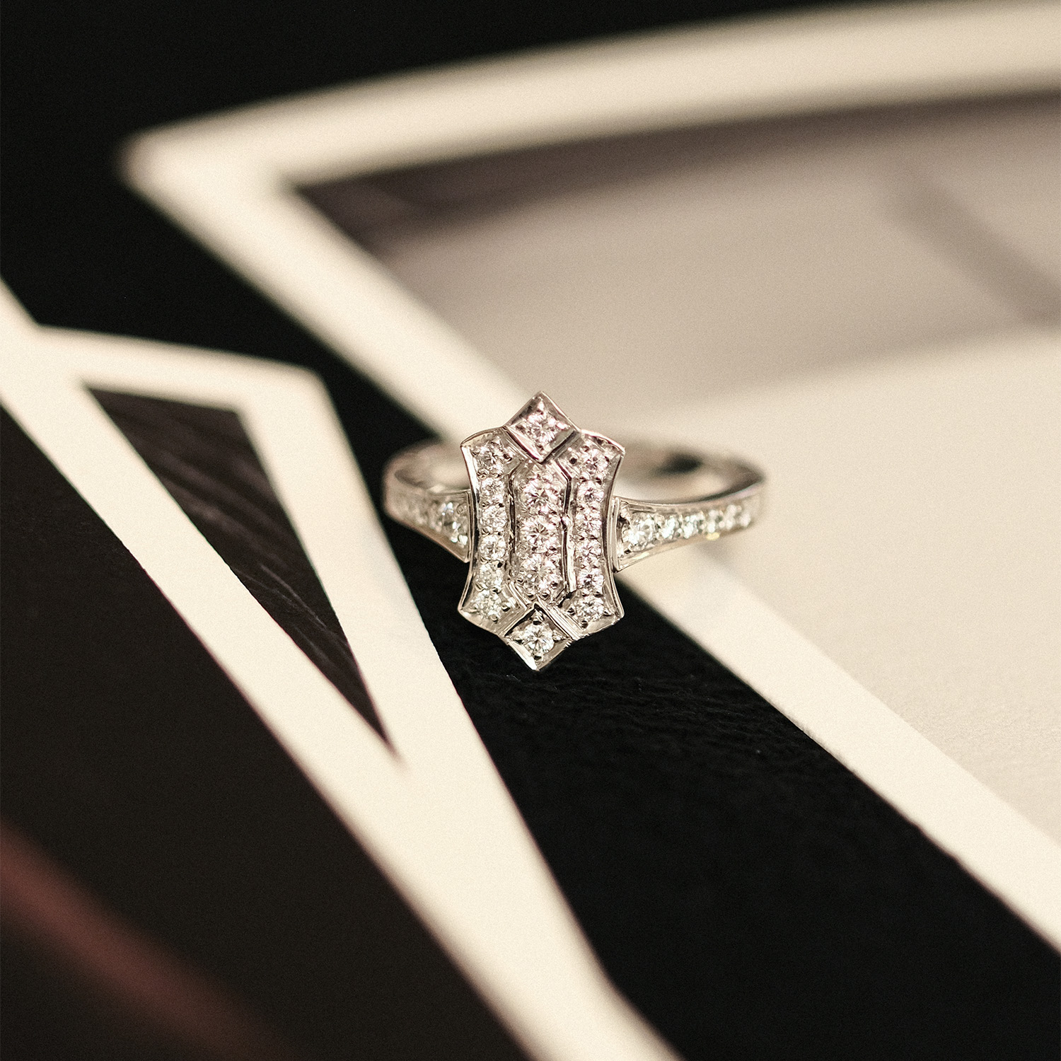Bel Deco White Diamond Ring